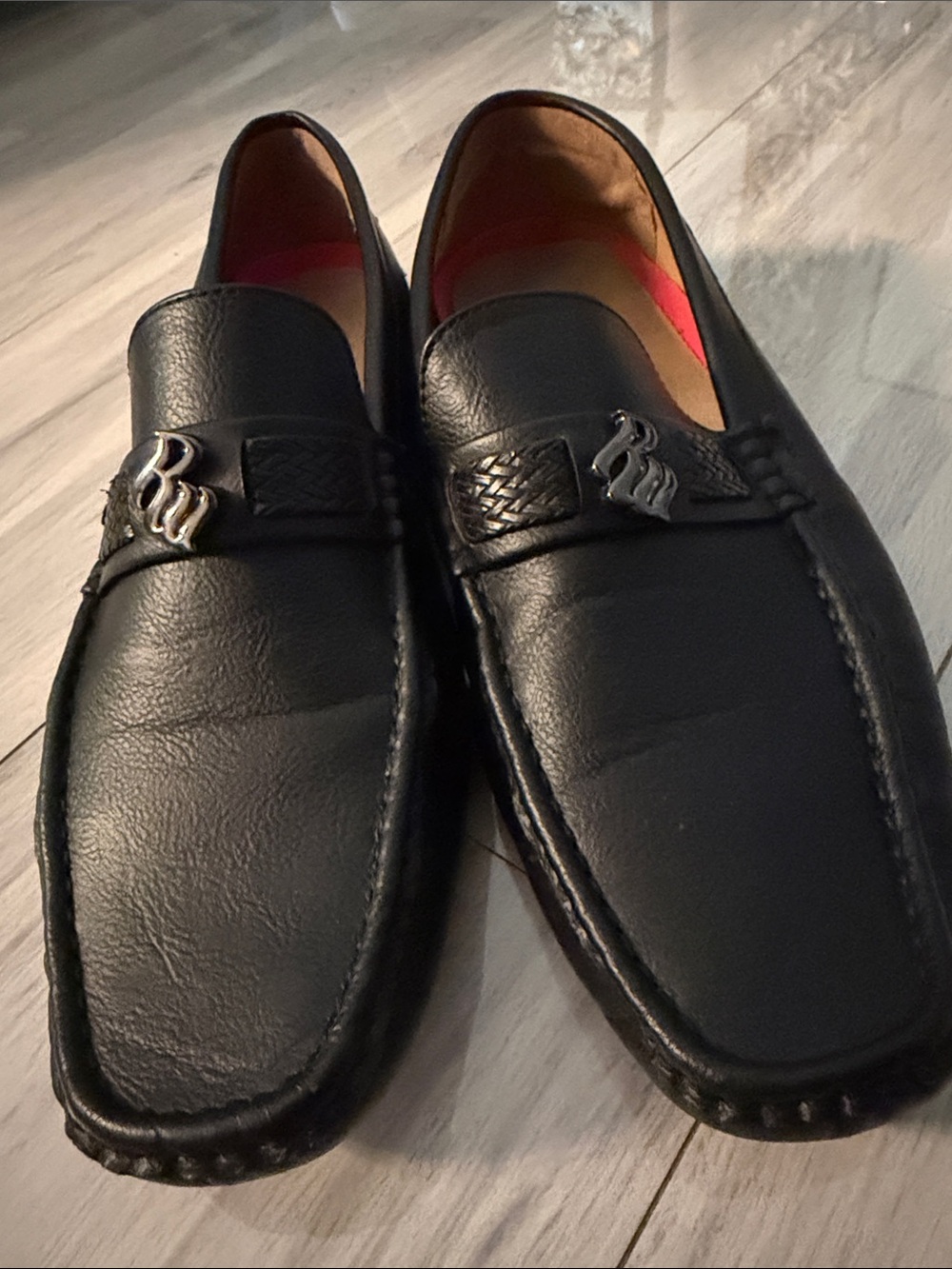 Rocawear Black Leather Slip-On Loafers with Silver Accent